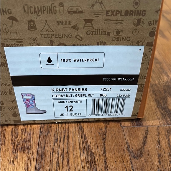 Bogs Kids, Pansies Rain Boot, Size 12 Little Kid, Light Gray Floral - Picture 9 of 9
